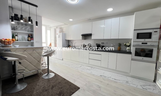 Sale - Apartment / flat - Guardamar del Segura