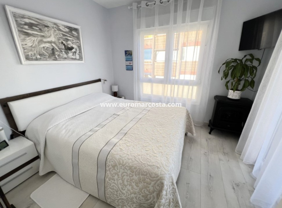 Sale - Apartment / flat - Guardamar del Segura