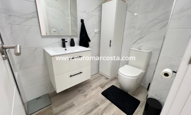 Sale - Apartment / flat - Guardamar del Segura