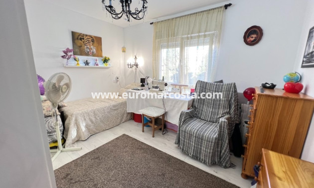 Sale - Apartment / flat - Guardamar del Segura