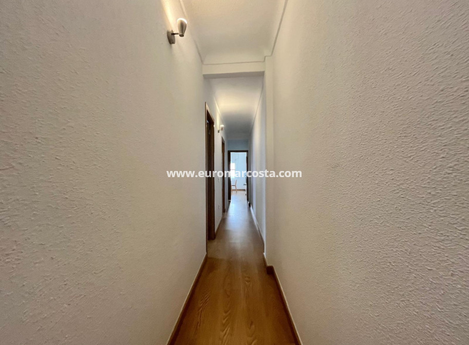 Sale - Apartment / flat - Torrevieja - TORREVIEJA