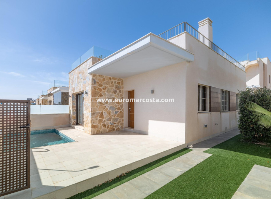 Venta - Villa - Ciudad Quesada - CENTRO