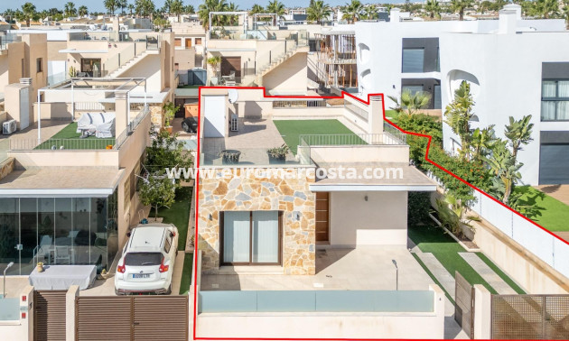 Venta - Villa - Ciudad Quesada - CENTRO