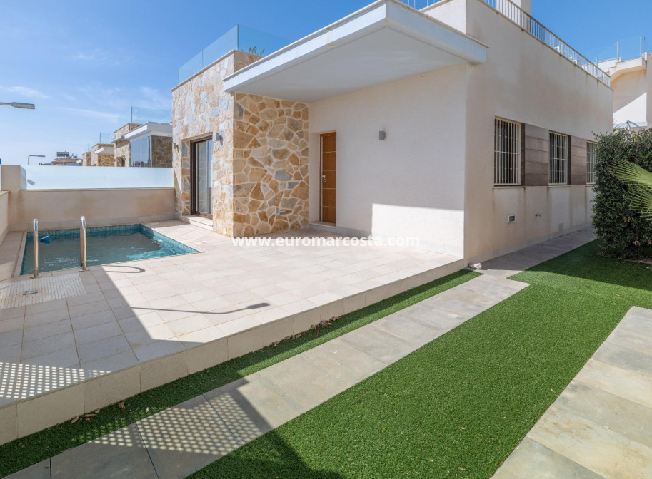 Venta - Villa - Ciudad Quesada - CENTRO