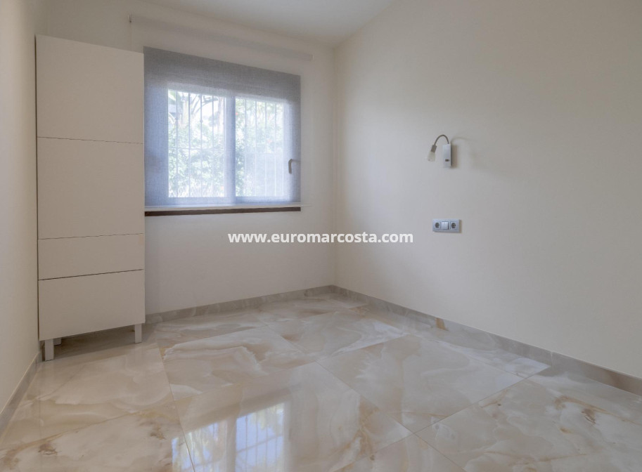 Venta - Villa - Ciudad Quesada - CENTRO