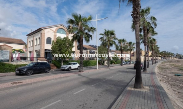 Venta - Comercial - Algorfa - La Finca Golf Course