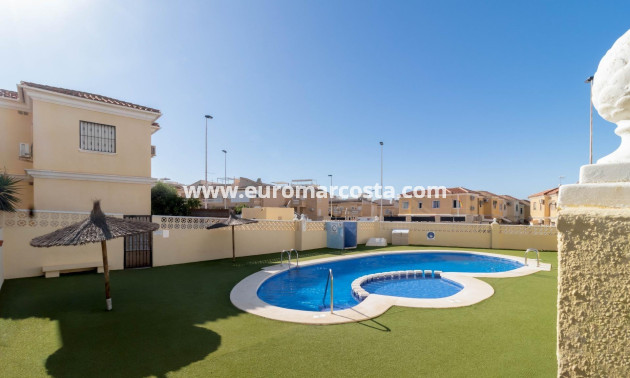 Venta - Bungalow - Torrevieja - Aguas Nuevas