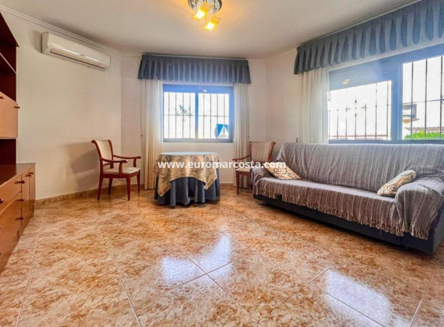 Venta - Apartamento / piso - San Miguel de Salinas - Pueblo