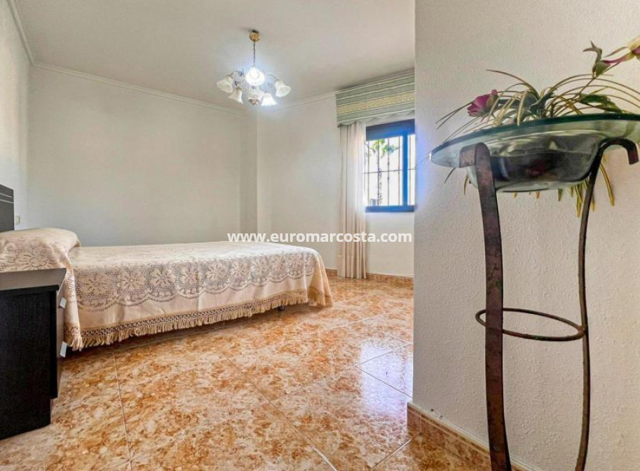 Venta - Apartamento / piso - San Miguel de Salinas - Pueblo