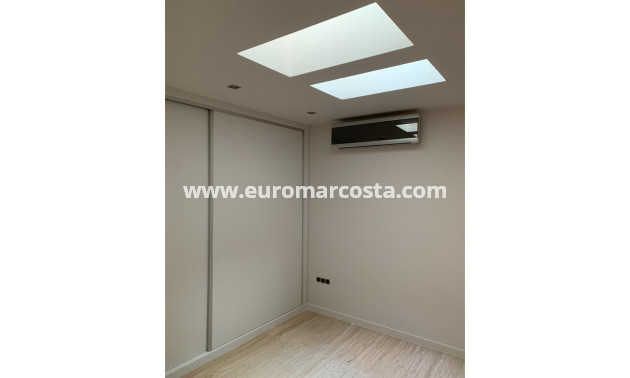 Venta - Apartamento / piso - Pilar de la Horadada