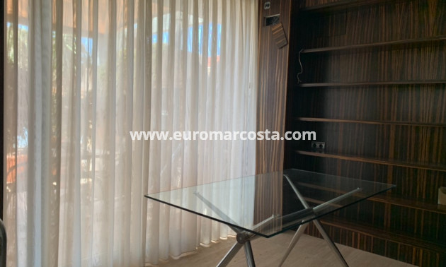 Venta - Apartamento / piso - Pilar de la Horadada