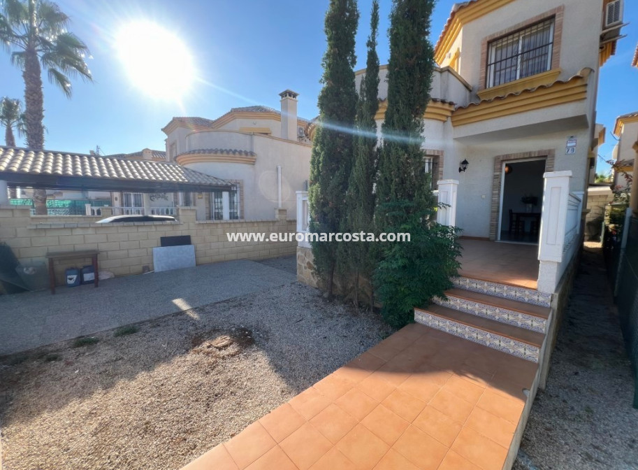 Venta - Chalet - Los Montesinos - La herrada