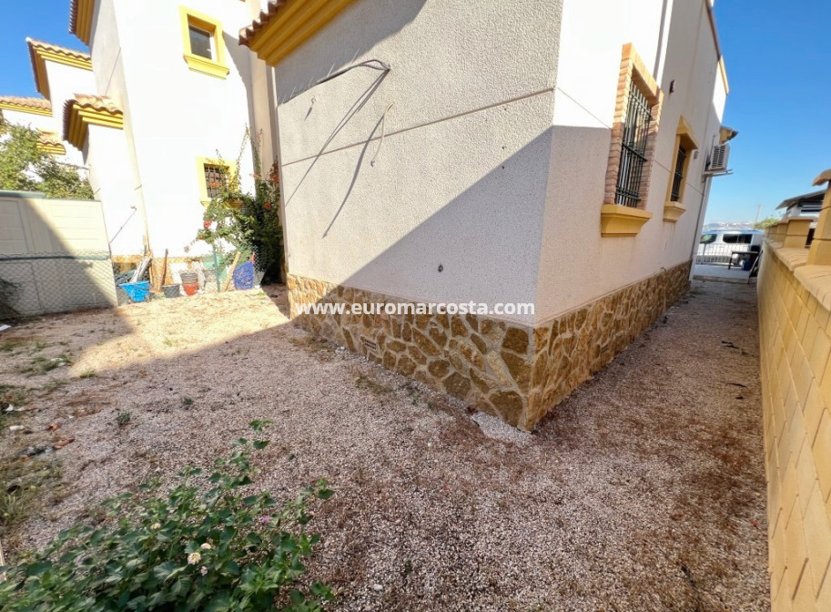 Venta - Chalet - Los Montesinos - La herrada