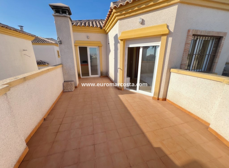 Venta - Chalet - Los Montesinos - La herrada