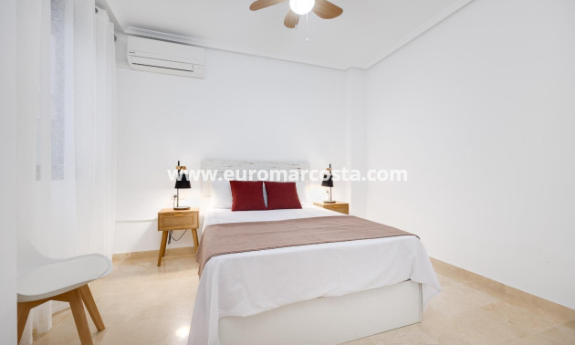 Sale - Apartment / flat - Torrevieja - TORREVIEJA