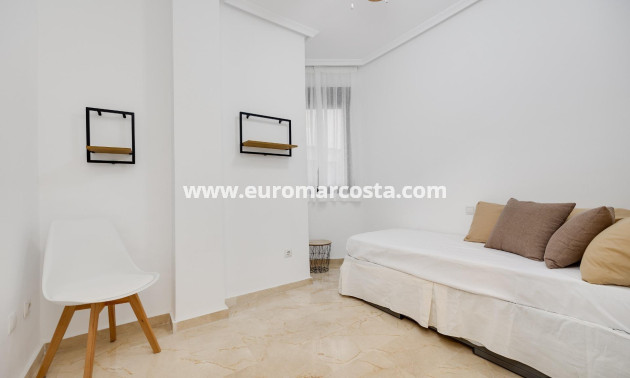 Sale - Apartment / flat - Torrevieja - TORREVIEJA