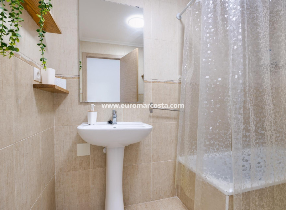 Sale - Apartment / flat - Torrevieja - TORREVIEJA