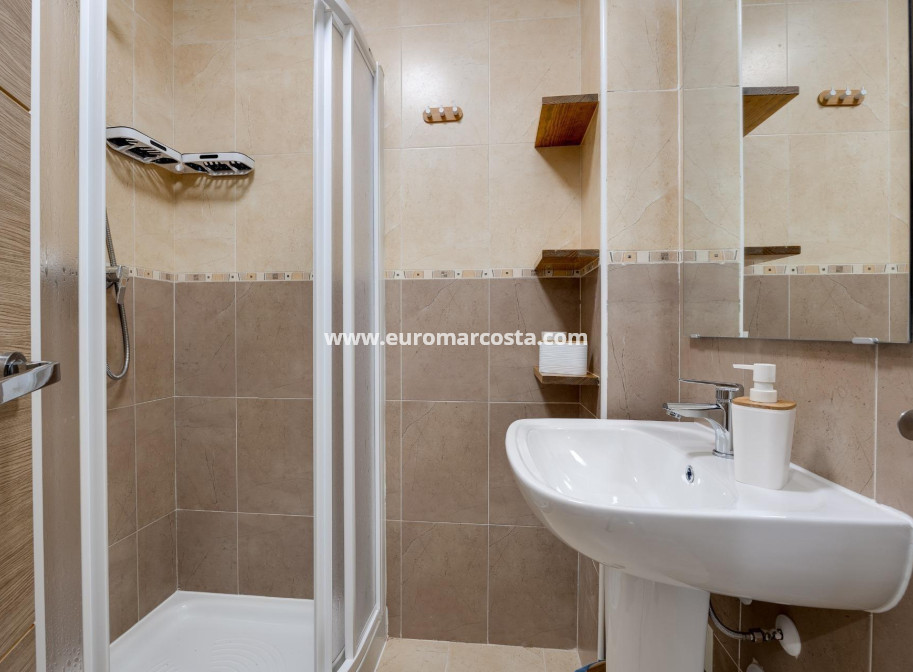 Sale - Apartment / flat - Torrevieja - TORREVIEJA