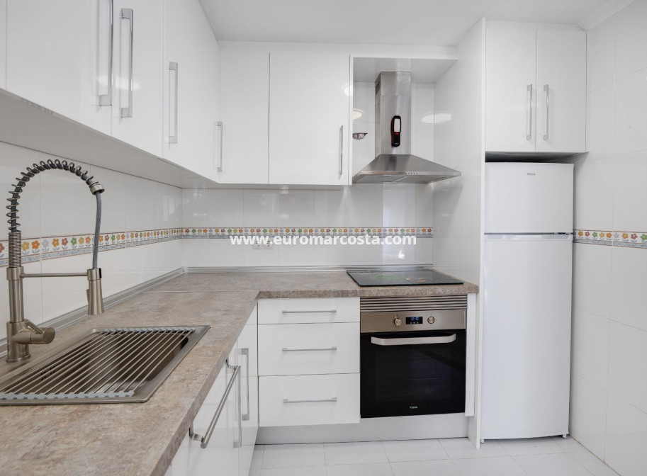 Sale - Apartment / flat - Torrevieja - TORREVIEJA