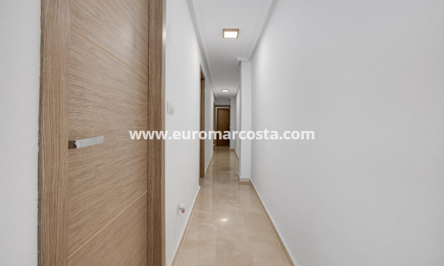 Sale - Apartment / flat - Torrevieja - TORREVIEJA