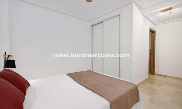Sale - Apartment / flat - Torrevieja - TORREVIEJA