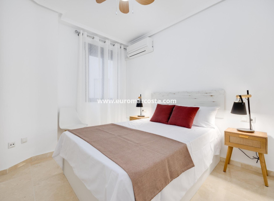 Sale - Apartment / flat - Torrevieja - TORREVIEJA