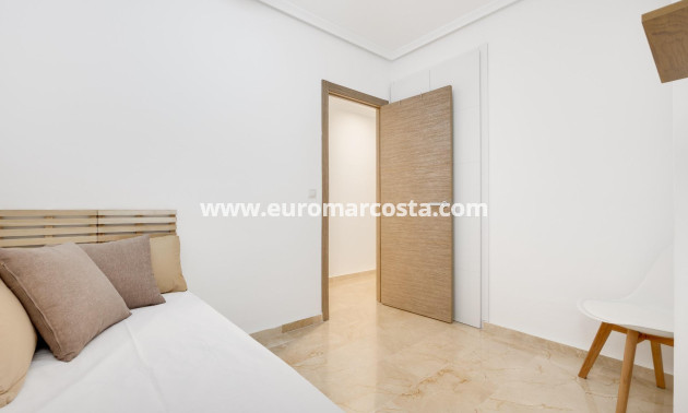 Sale - Apartment / flat - Torrevieja - TORREVIEJA