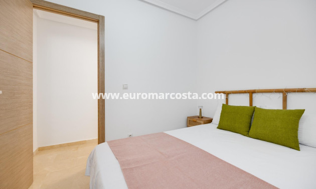 Sale - Apartment / flat - Torrevieja - TORREVIEJA