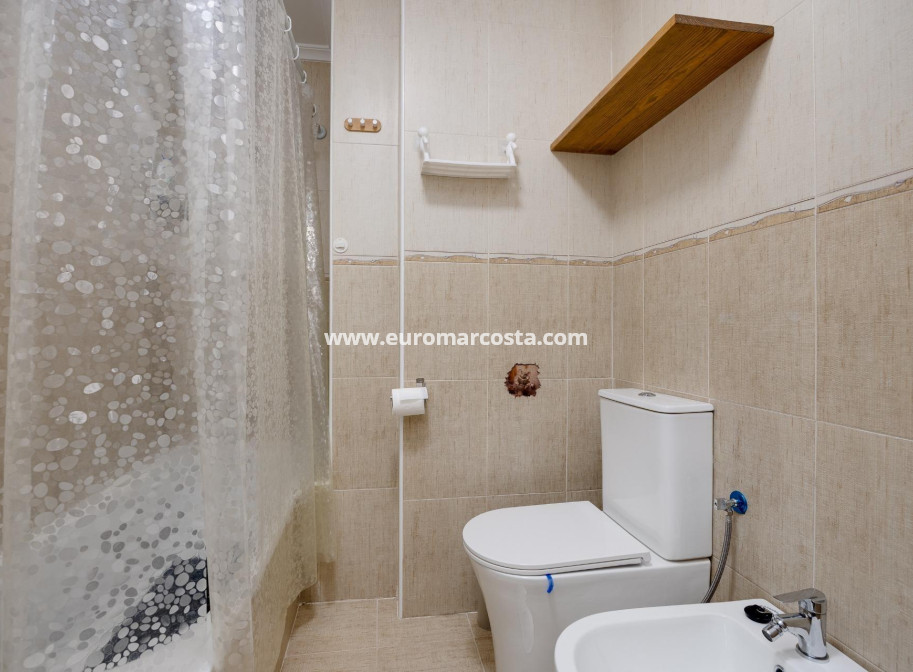 Sale - Apartment / flat - Torrevieja - TORREVIEJA