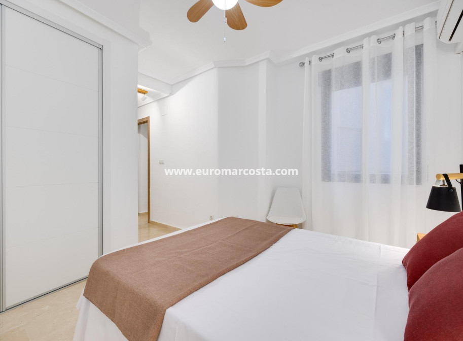 Sale - Apartment / flat - Torrevieja - TORREVIEJA