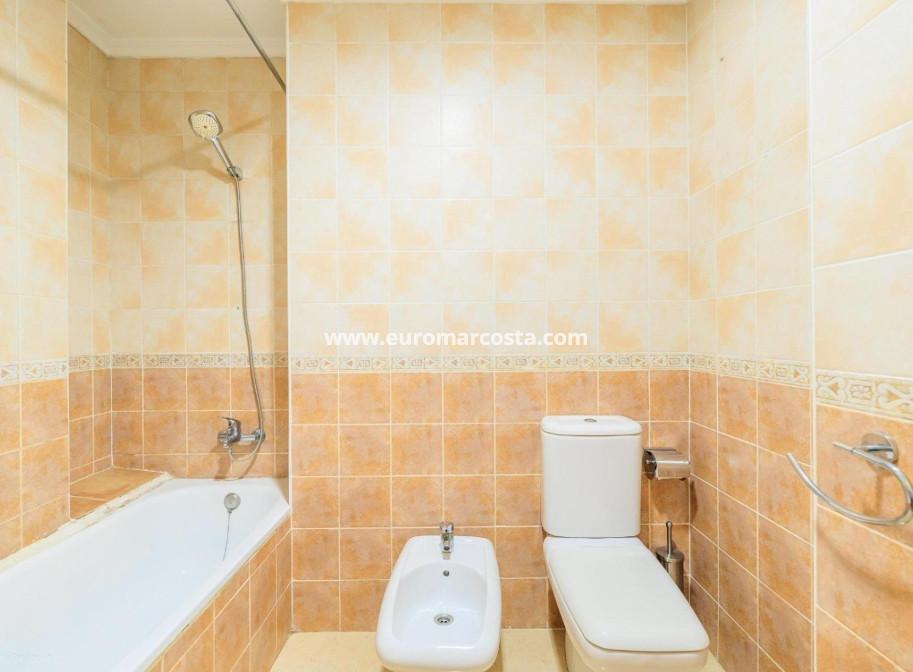 Venta - Apartamento / piso - Torrevieja - TORREVIEJA