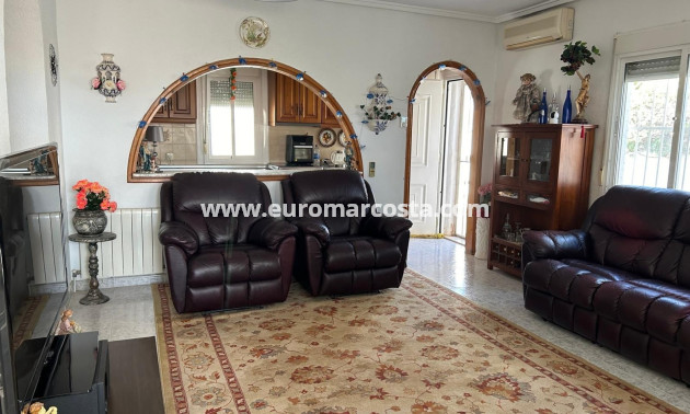 Sale - Detached House / Villa - Ciudad Quesada