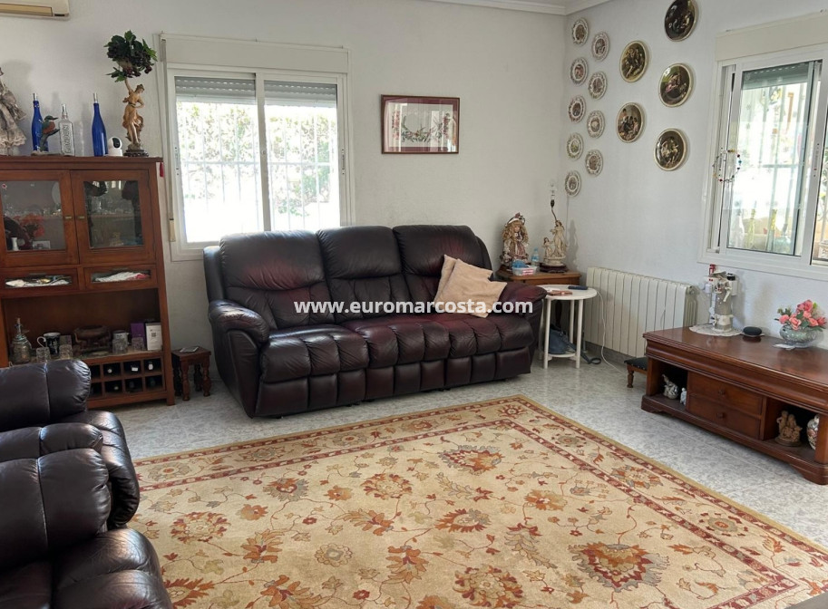 Sale - Detached House / Villa - Ciudad Quesada