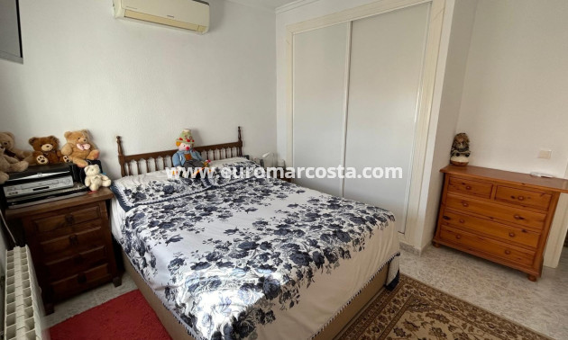 Sale - Detached House / Villa - Ciudad Quesada