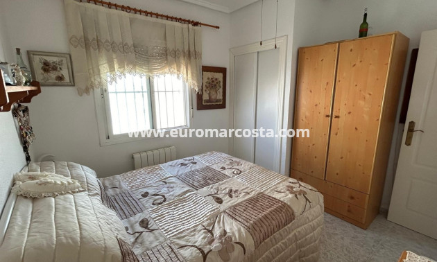 Sale - Detached House / Villa - Ciudad Quesada