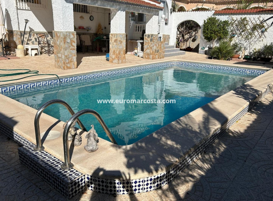 Sale - Detached House / Villa - Ciudad Quesada