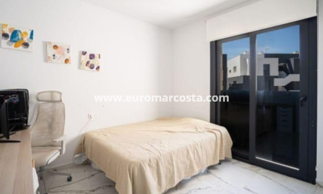 Venta - Apartamento / piso - Orihuela Costa