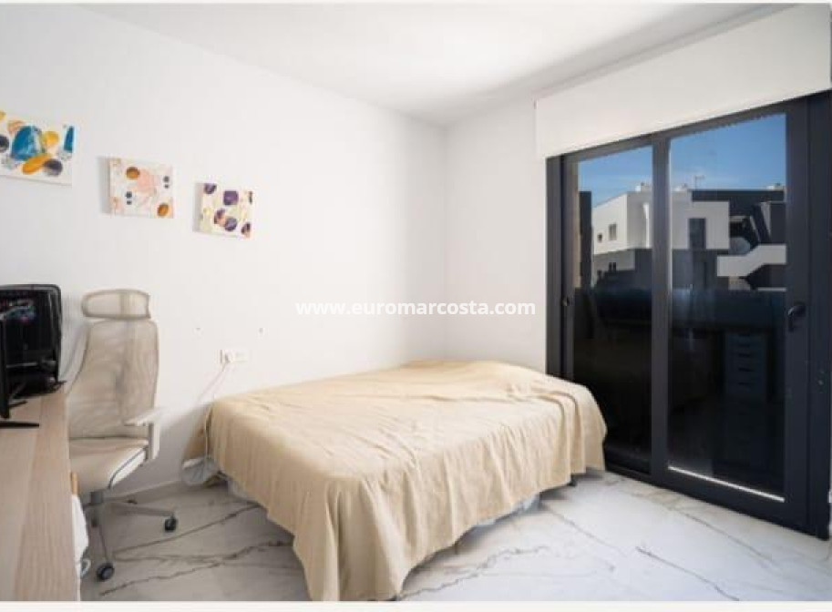 Venta - Apartamento / piso - Orihuela Costa