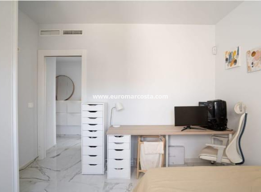 Venta - Apartamento / piso - Orihuela Costa