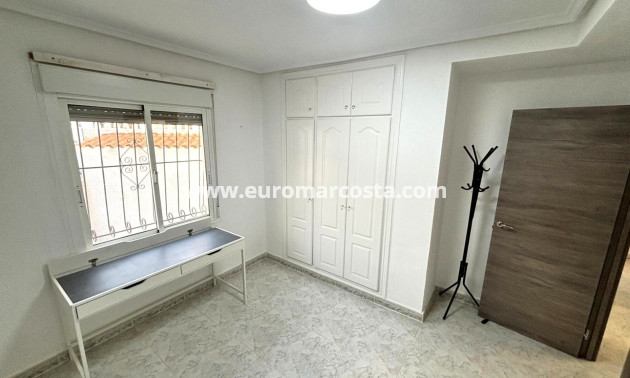 Venta - Detached House / Villa - Ciudad Quesada