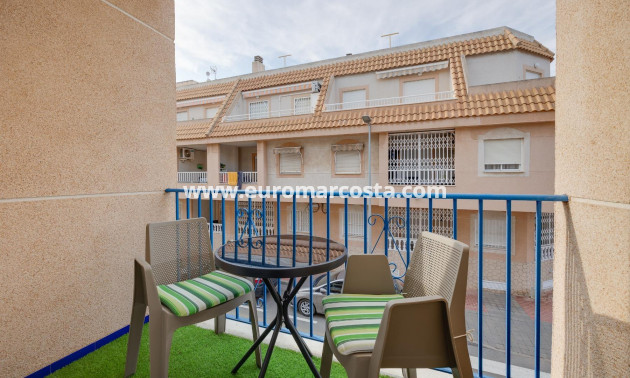 Objekte zum Wiederverkauf - Wohnung - Torrevieja - TORREVIEJA