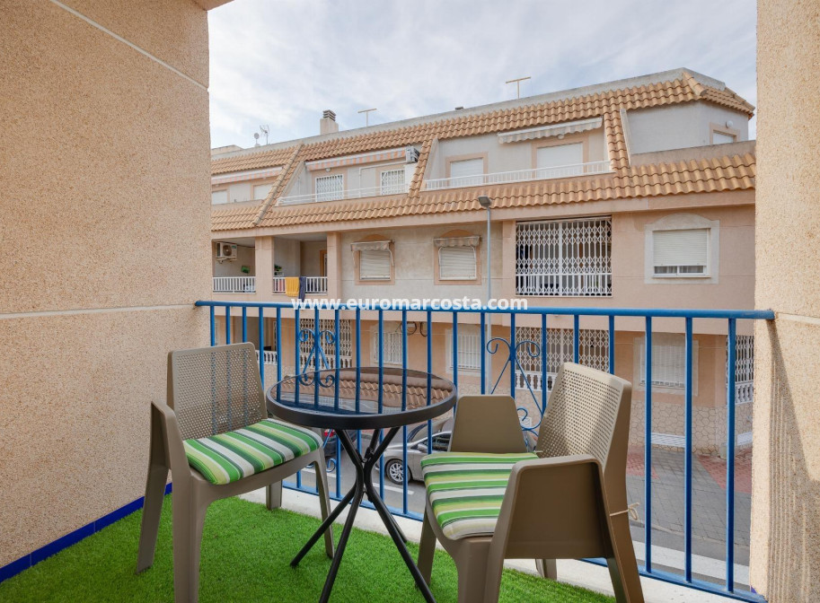 Objekte zum Wiederverkauf - Wohnung - Torrevieja - TORREVIEJA