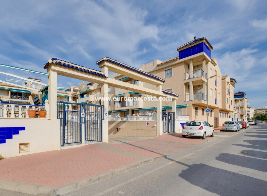 Objekte zum Wiederverkauf - Wohnung - Torrevieja - TORREVIEJA