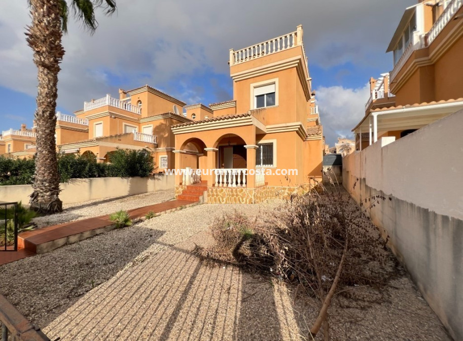 Venta - Chalet - Algorfa