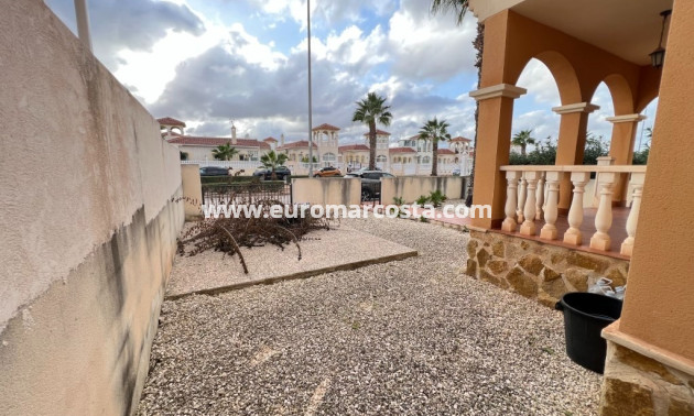 Venta - Chalet - Algorfa