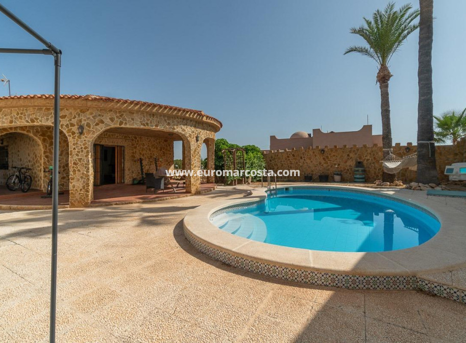 Venta - Villa - Torrevieja - TORREVIEJA