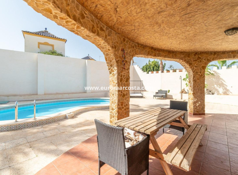 Venta - Villa - Torrevieja - TORREVIEJA