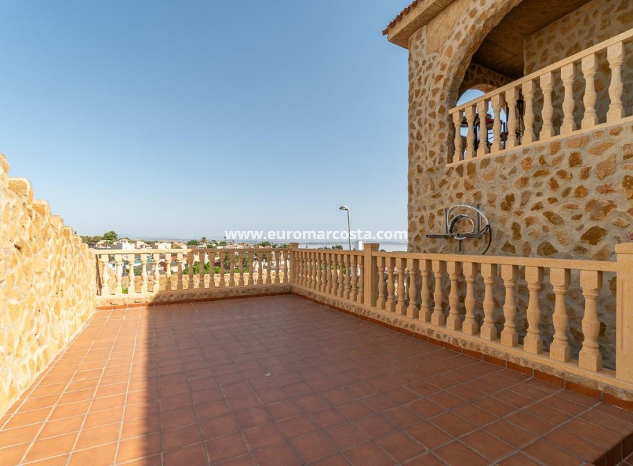 Venta - Villa - Torrevieja - TORREVIEJA