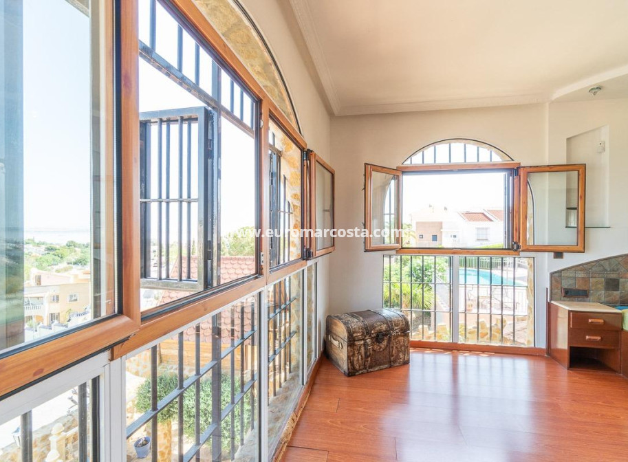 Venta - Villa - Torrevieja - TORREVIEJA