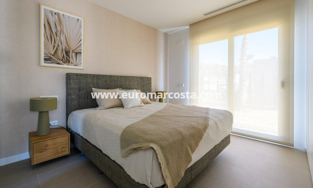 Venta - Villa - San Miguel de Salinas - Las Colinas Golf